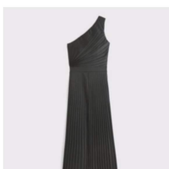 Abercrombie & Fitch Black One-Shoulder Jumpsuit - Picture 2 of 4